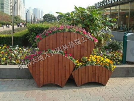 点击查看详细信息<br>标题：防腐木花箱-16 阅读次数：1301